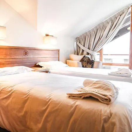 Exceptional 3 Bed Penthouse With Fireplace And Stunning Views Daire Flaine