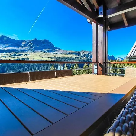 Exceptional 3 Bed Penthouse With Fireplace And Stunning Views Daire Flaine