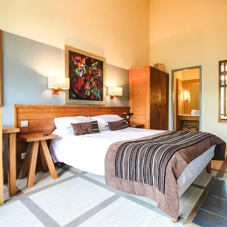 Exceptional 3 Bed Penthouse With Fireplace And Stunning Views Apartament